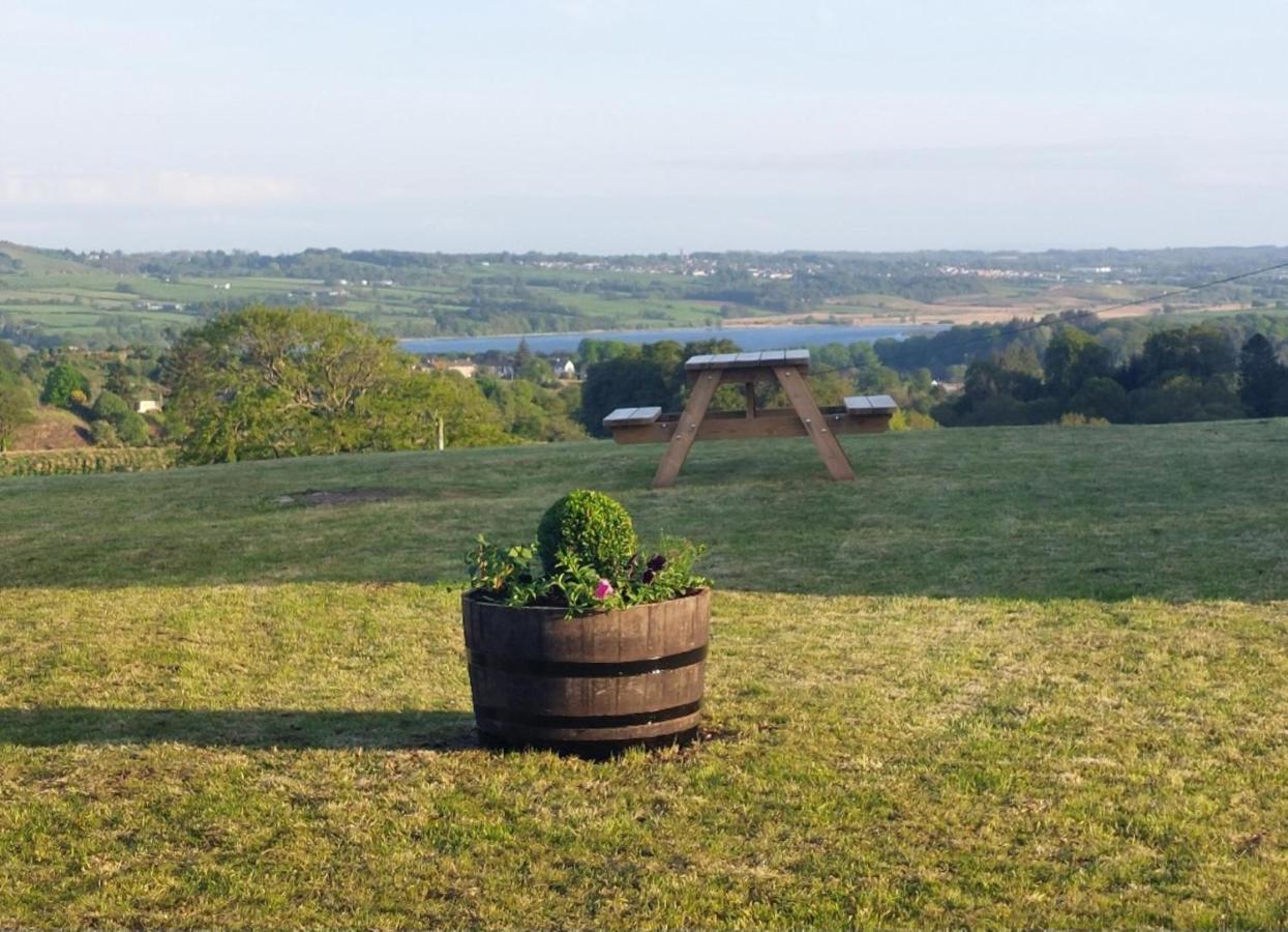 Luxury Family Beechwood Lodge With Hot Tub Lochwinnoch المظهر الخارجي الصورة